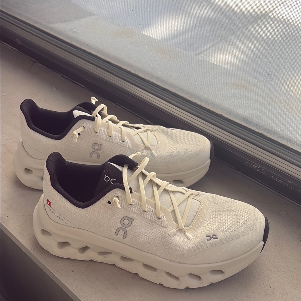 On Cloudtilt shoes